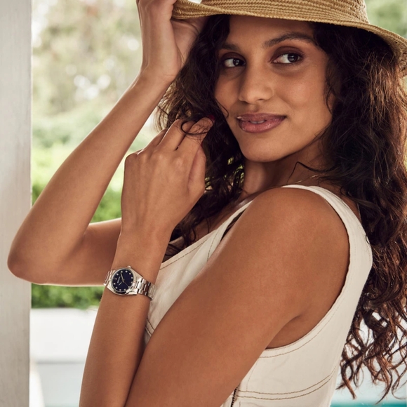 ***BRAND NEW*** Bulova Ladies' Surveyor Diamond Accent Watch - Picture 12 of 12